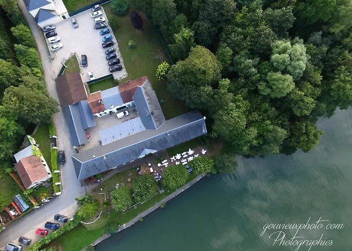 Hotel De Pavillon Saint-hubert 2*